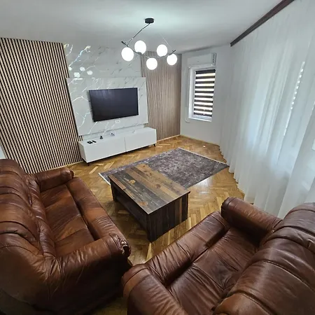 Luxury Paco 콘스탄차