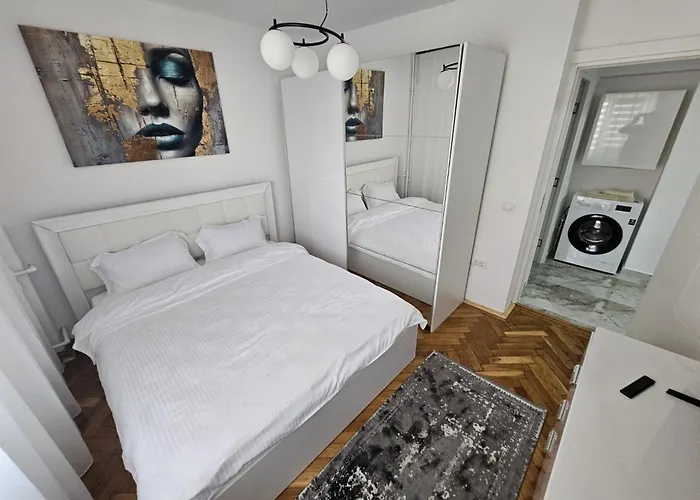 Luxury Paco קונסטנצה