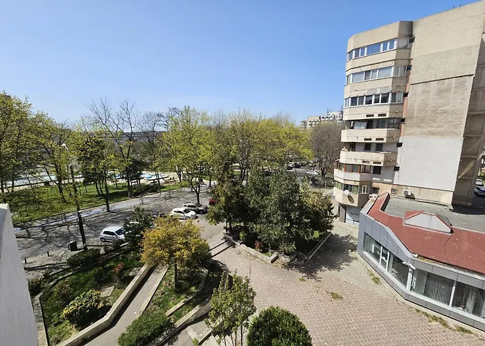 Luxury Paco * קונסטנצה